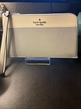kate spade Two-Tone Cream and Light Gray Wristlet